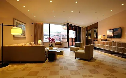 HUALUXE Shanghai Twelve At Hengshan By IHG