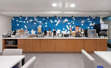 La Quinta Inn & Suites by Wyndham Houston Stafford Sugarland