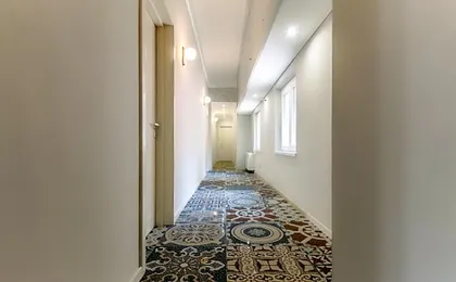 Velia Relais