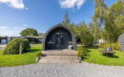 The Little Hide-Grown Up Glamping (Adults only)