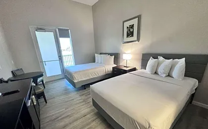 John's Pass Hotel - Fully Remote Check In