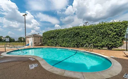 Microtel Inn & Suites by Wyndham Ft. Worth North/At Fossil