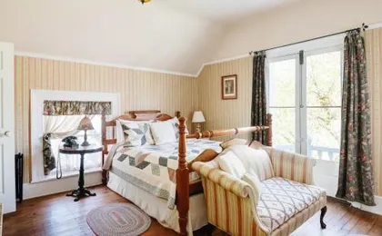 The Mulberry Inn -An Historic Bed and Breakfast