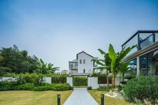 Yinshu Lunasvilla Courtyard Garden Resort Hotel (Shanghai International Tourism Resort Branch)