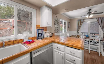 Donner Lake Delight - Near Lake, Truckee Escape