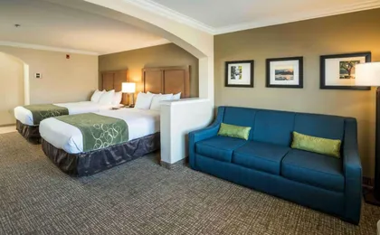 Comfort Suites Fresno River Park