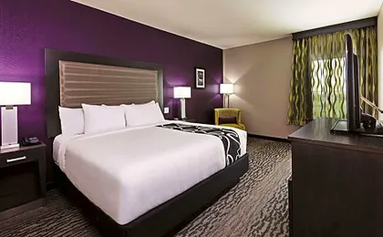 La Quinta Inn & Suites by Wyndham College Station South