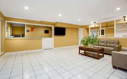 Super 8 by Wyndham Defuniak Springs