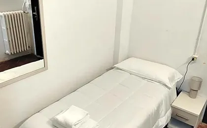 Hotel & Hostel 7