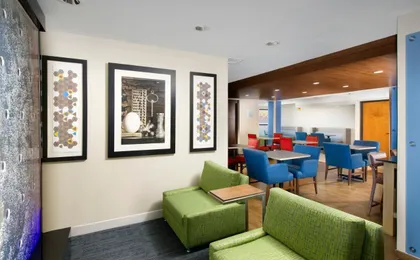 Holiday Inn Express Hotel & Suites San Antonio-Downtown Market Area