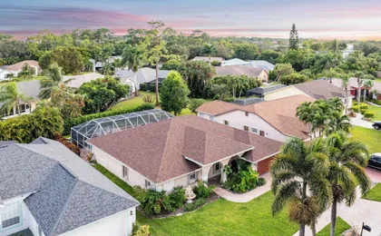 Private Pool, Firepit, Game Room Mins to Beaches + Community Amenities Casa Solara by Avantstay