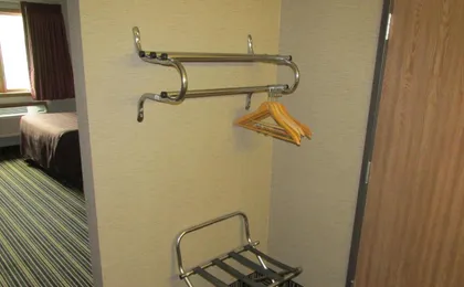 Woodfield Inn And Suites