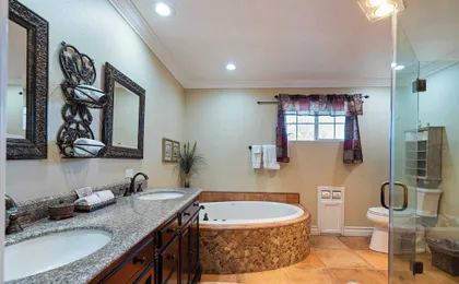 Victorian Manor In Paso Robles Wine Country + Pool, Hot Tub, Firepit, Tennis Court Sleeps 28
