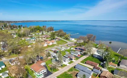 Houghton Lake Cottage - Central Location!
