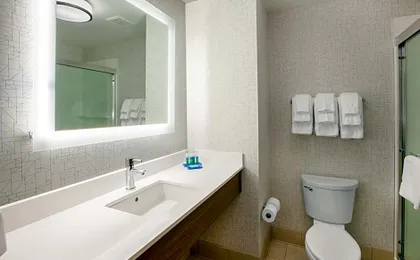 Holiday Inn Express Jamaica - JFK AirTrain - NYC By IHG