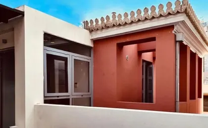 Pink Mango Hostel