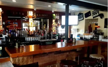 1882 Bar and Grill at River Street Inn