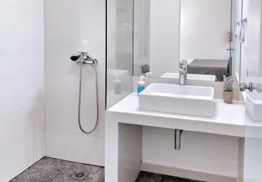 Budget Semi Basement by Verde Apartments