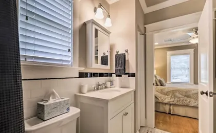 Hyde Park Luxury Studio w/ Prime Location!