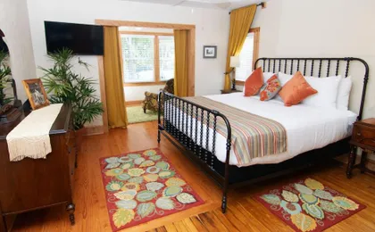 Sweetwater Branch Inn Bed And Breakfast