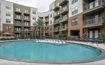 Revive Tanglewood Stunning 2BR in Uptown Houston