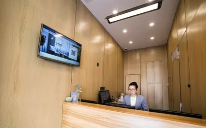 Pebble Motel (Shanghai Zhongshan Park Metro Station)