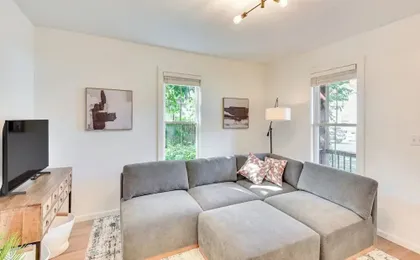 2 MI to Notre Dame: Dog-friendly Home w/ Yard!