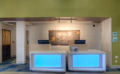Holiday Inn Express & Suites Tempe by IHG