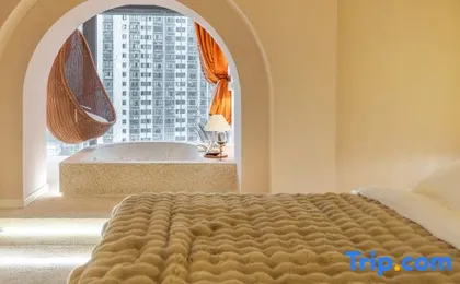 Landscape Riverview Designer Homestay (Jiefangbei Hongyadong Branch)