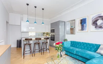 Silver Lining - Luxury New Town Apartment