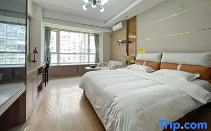 Chengdu Shiguang Jingyi Hotel (Kuanzhaixiangzi Alleys People's Park Subway Station)