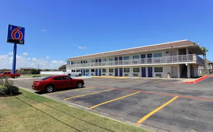 Motel 6 Corpus Christi East - North Padre