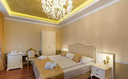 Central Square Heritage Hotel