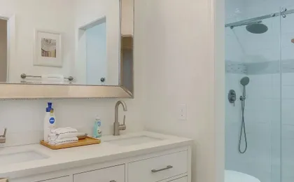 Pool + Lakefront: Upscale Glendale Getaway