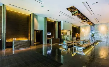 Modern High-rise Escape Balcony + Stunning Views 23319