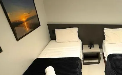 Ax Qualyte Suites