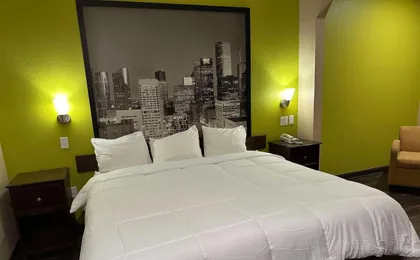 Red Lion Inn & Suites Iah Airport East