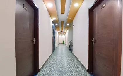 Fabhotel Sarvika