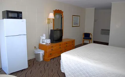 Admiral Motor Inn