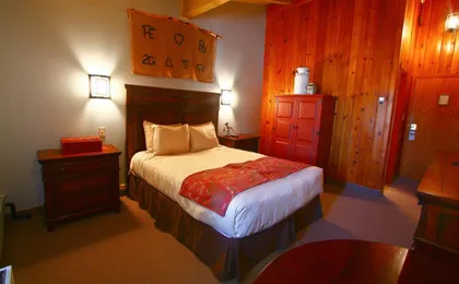 Dude Rancher Lodge