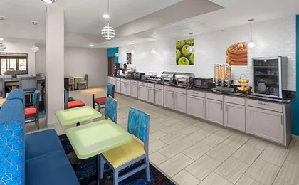 La Quinta Inn & Suites by Wyndham Woodward