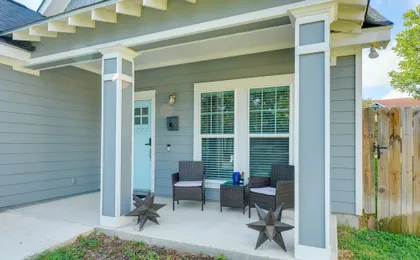 Centrally Located Stunning 3BR 2BA Near Downtown