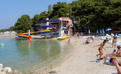 Apartments by the Sea Makarska - 22489