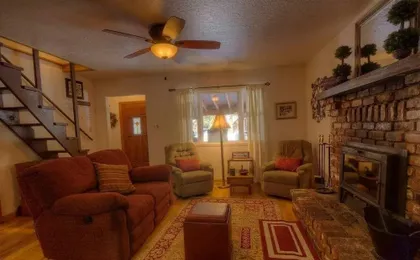 Breezy Pines Cabin 4 Bedroom Home by RedAwning