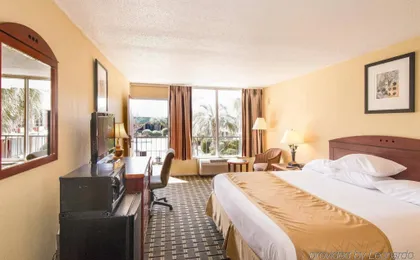 Drury Plaza Hotel North Charleston