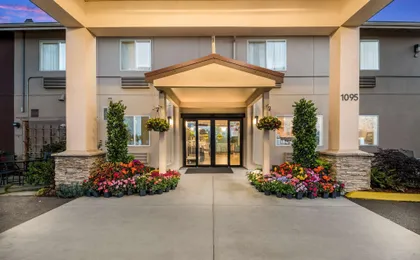 Red Lion Inn Suites Sequim