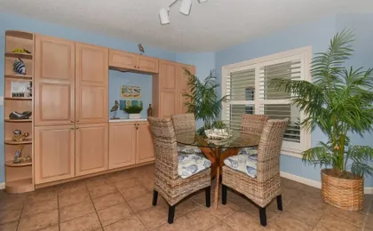 Beachfront Palm House - Walk Right out to the Pool Beach Access - Ph1b