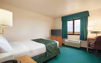 Travelodge by Wyndham Vaughn