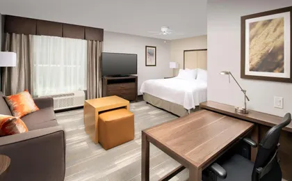 Homewood Suites by Hilton Kansas City Speedway (H)
