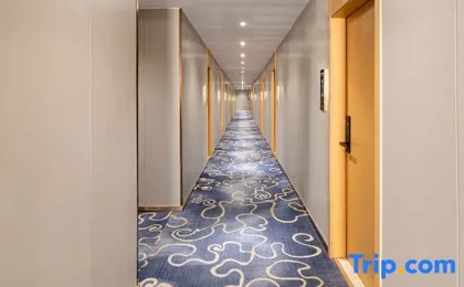 Time Esports Hotel (Shenzhen Longhua Dalang Commercial Center Branch)